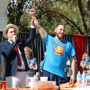 Joey Chestnut Wins World Pumpkin Pie-Eating Championship