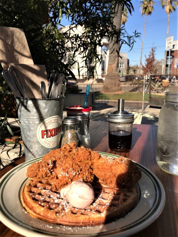 Fixins 2 piece chicken & waffle/Roshá Hester