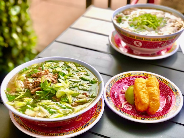 Sit Lo Saigon Brings On THE PHO!
